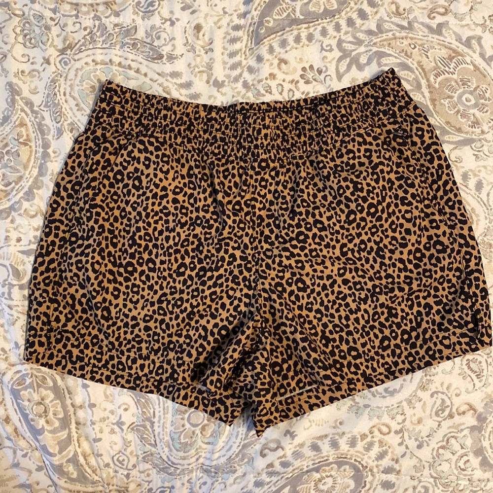 Old Navy Active shorts